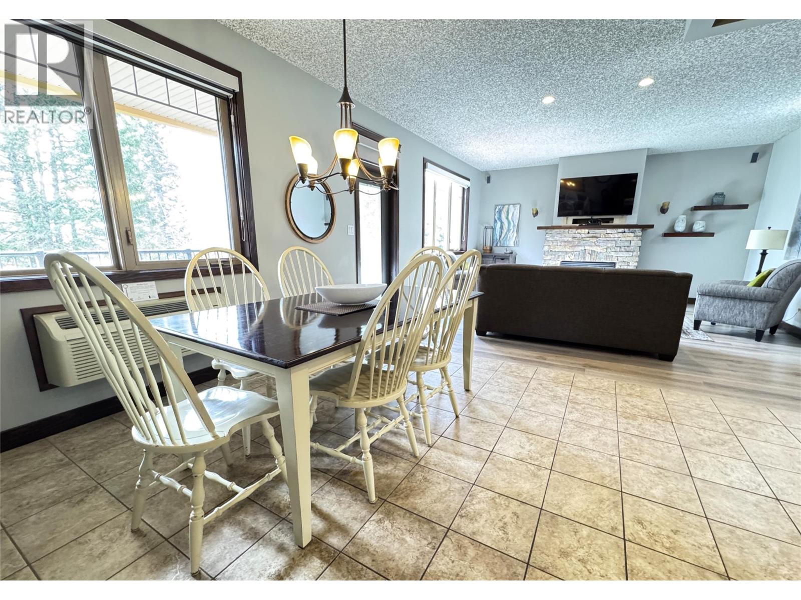 300 BIGHORN Boulevard Unit# 322D, Radium Hot Springs