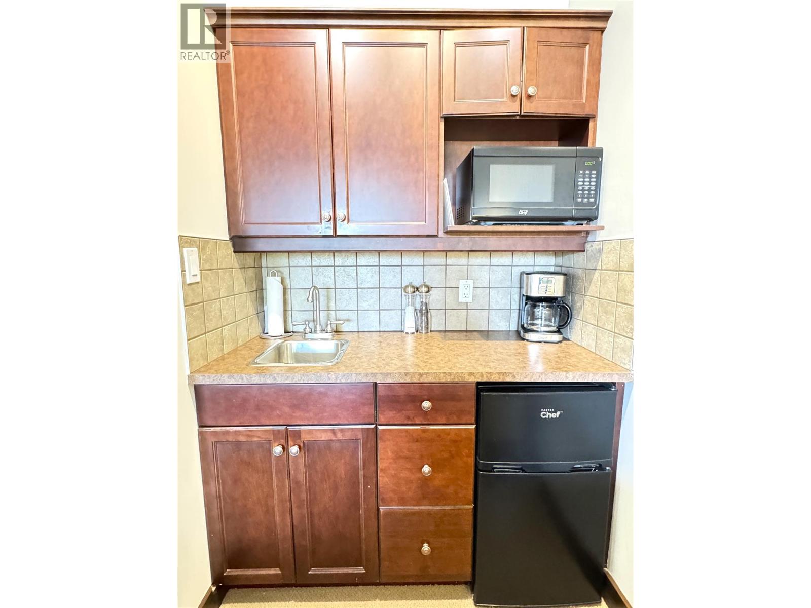 300 BIGHORN Boulevard Unit# 322D, Radium Hot Springs