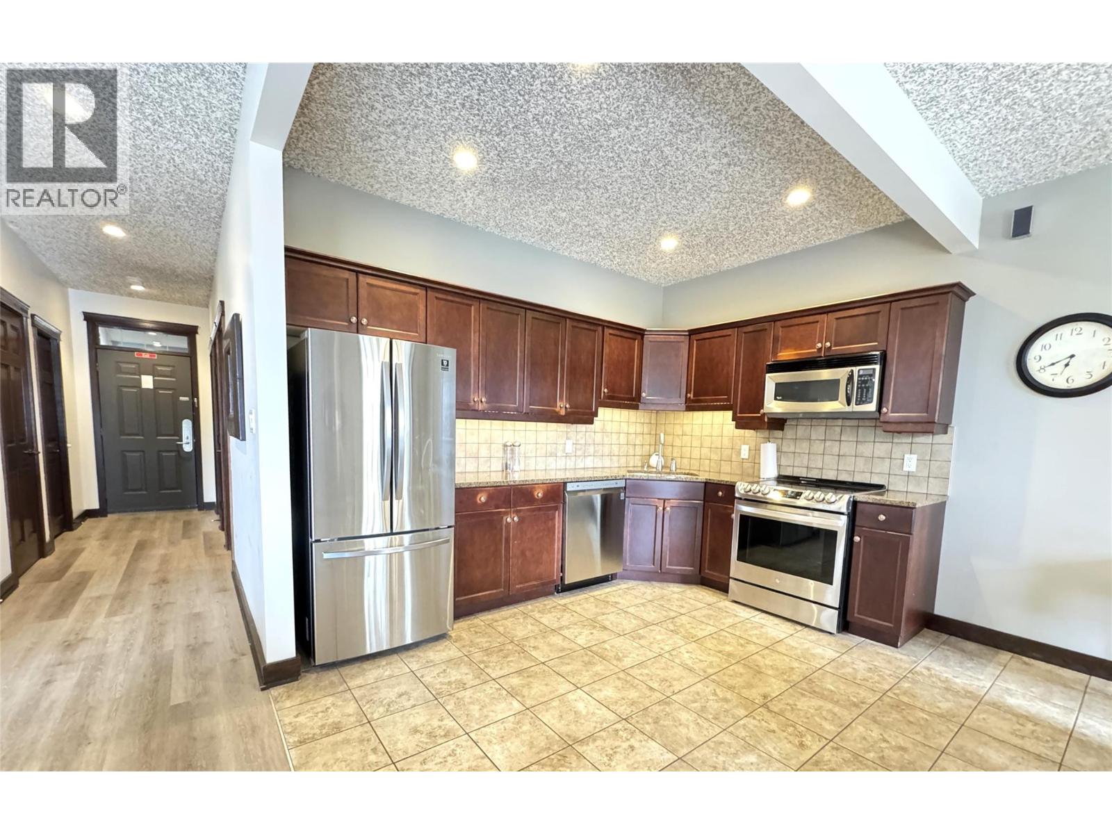 300 BIGHORN Boulevard Unit# 322D, Radium Hot Springs