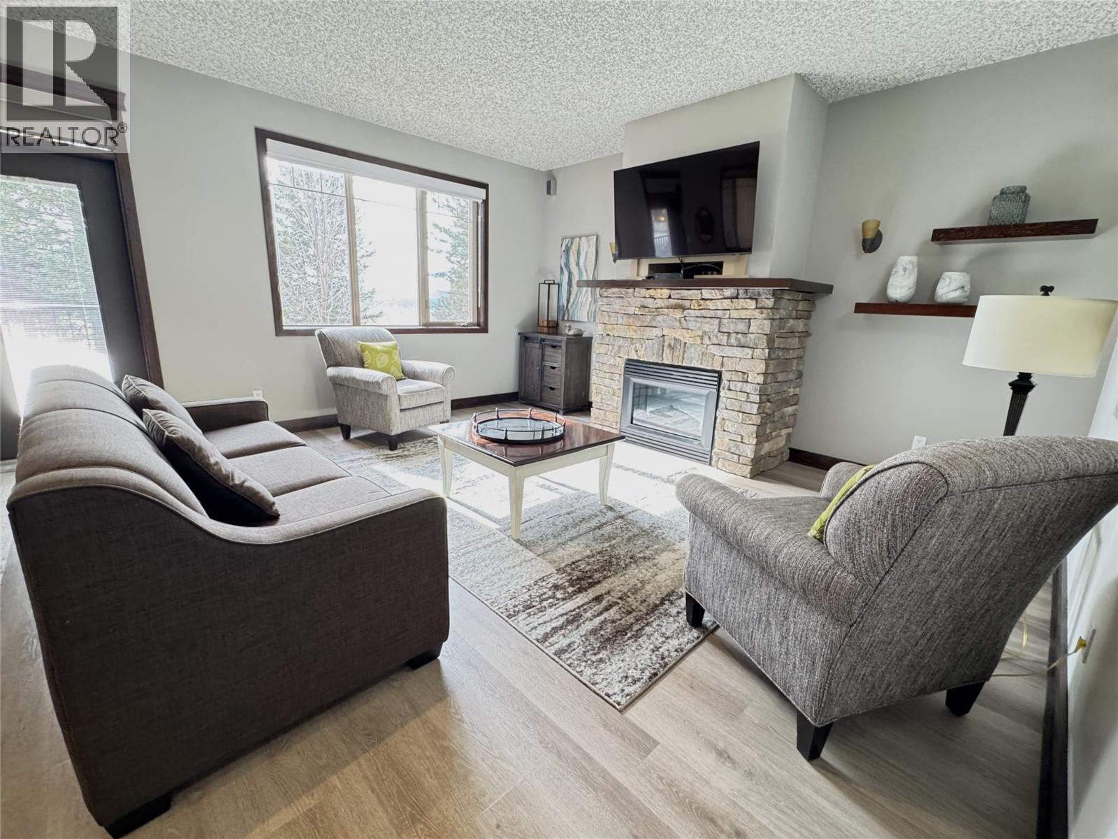 300 BIGHORN Boulevard Unit# 322D, Radium Hot Springs