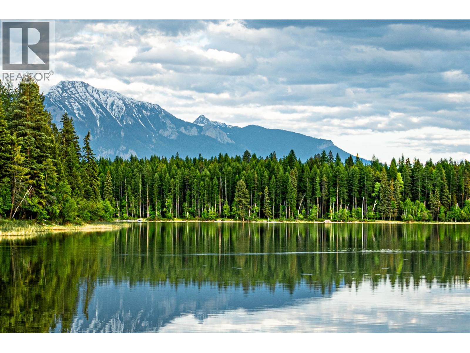 1249 Tie Lake Shore Road South, Jaffray