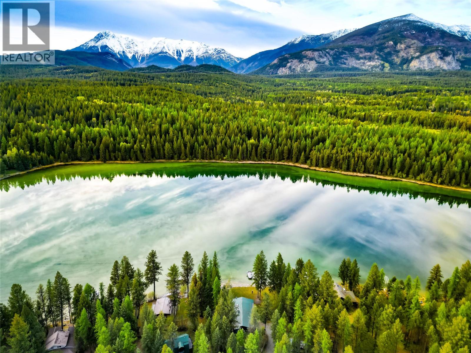 1249 Tie Lake Shore Road South, Jaffray