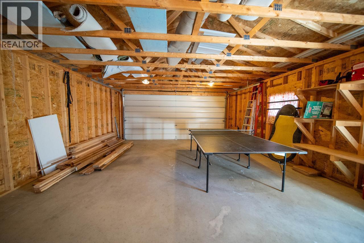 1249 Tie Lake Shore Road South, Jaffray