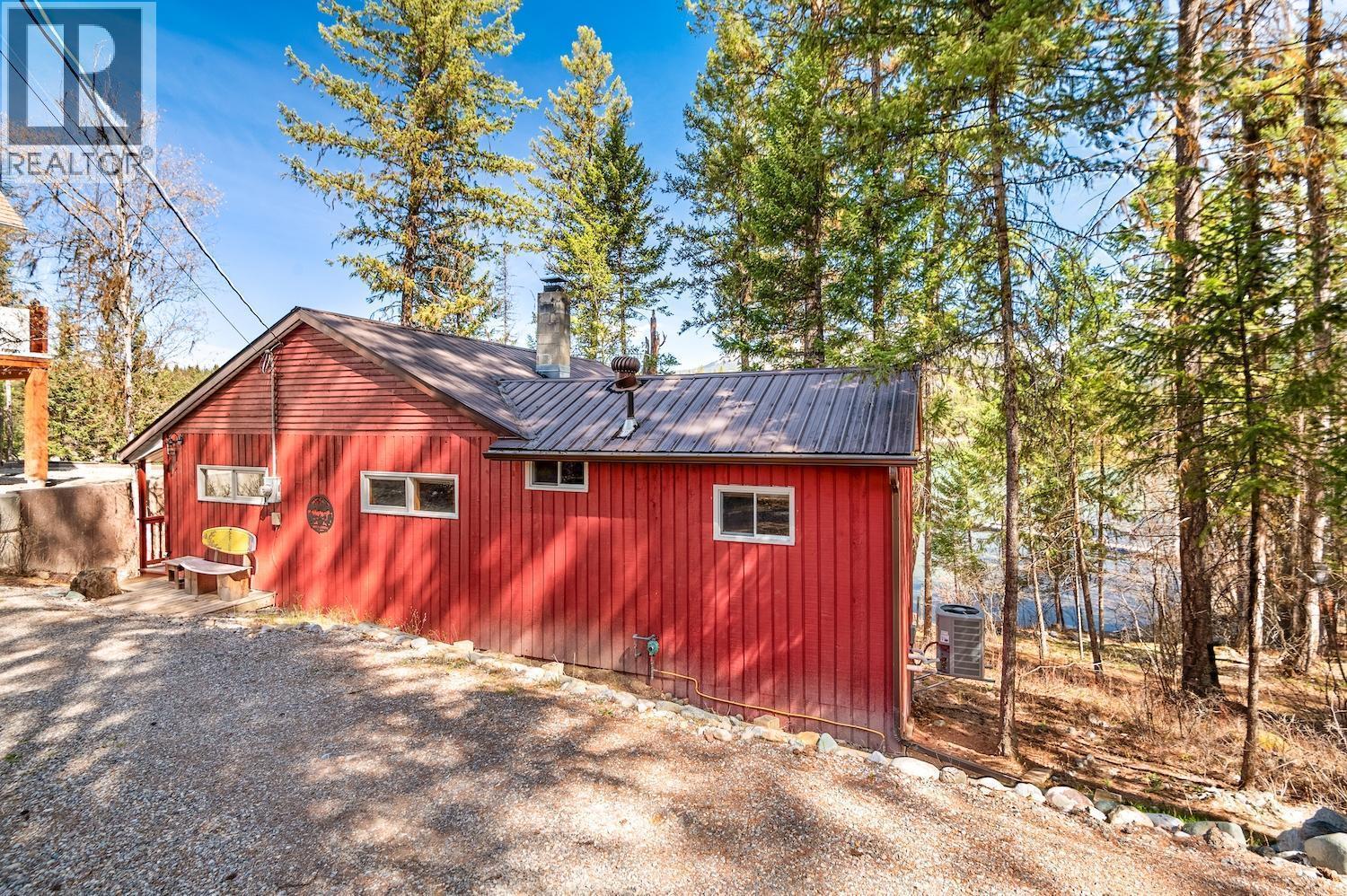 1249 Tie Lake Shore Road South, Jaffray