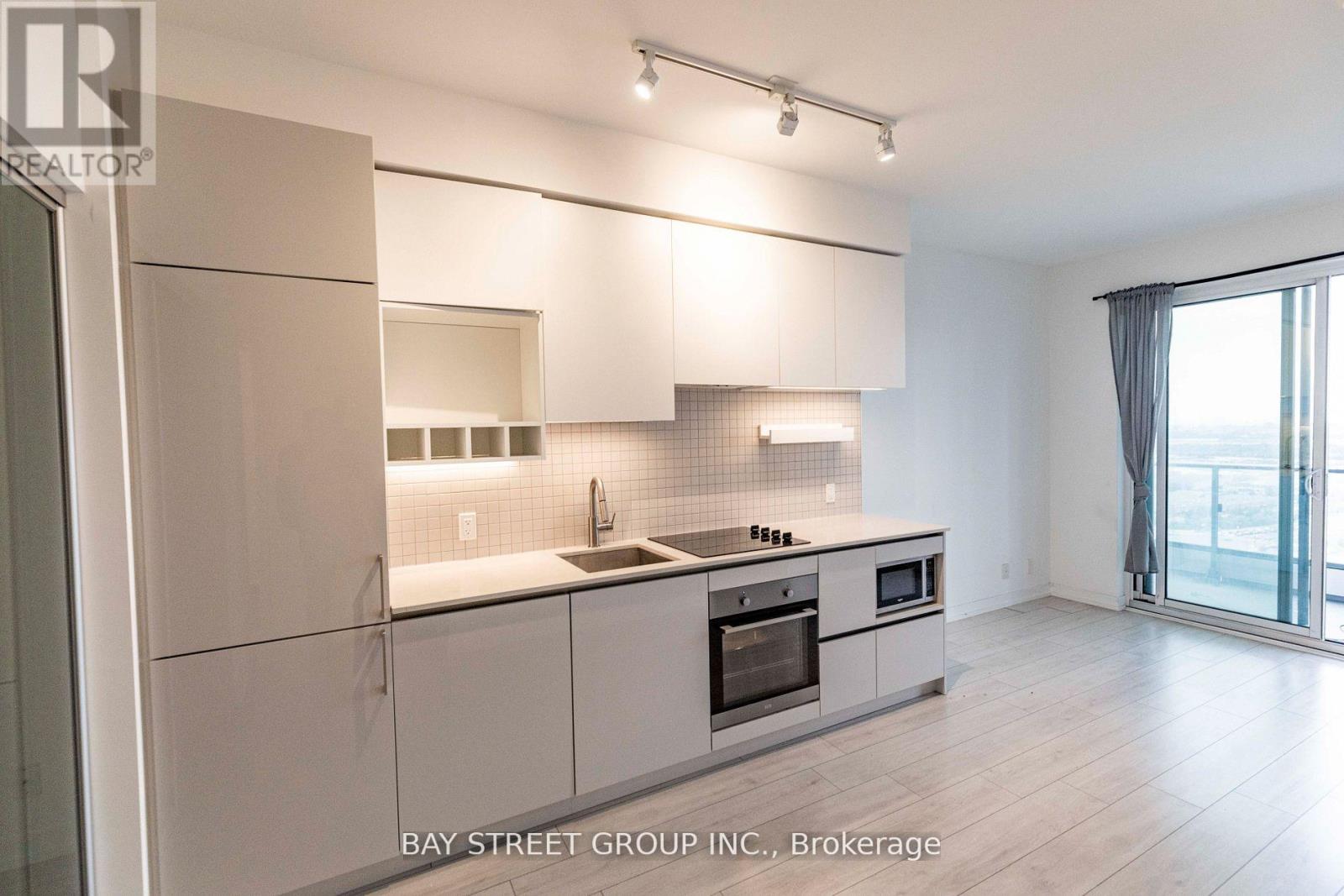 2607 - 950 PORTAGE PKWY PARKWAY