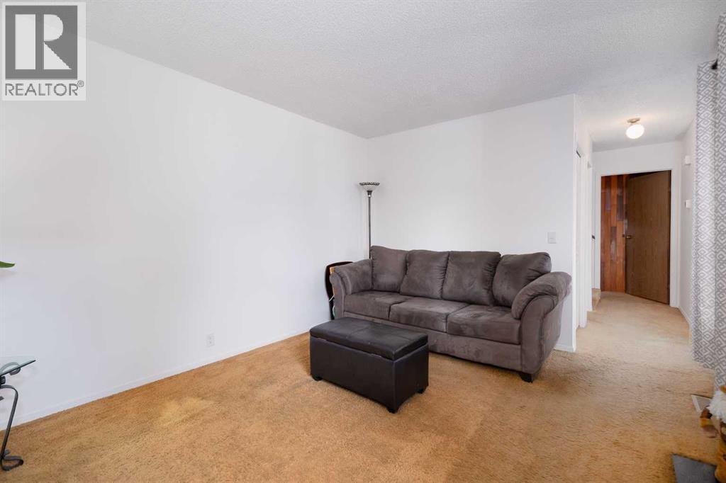 Single Family House for Sale in    Street Pineridge Calgary 