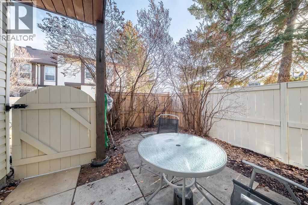 Single Family House for Sale in    Street Pineridge Calgary 