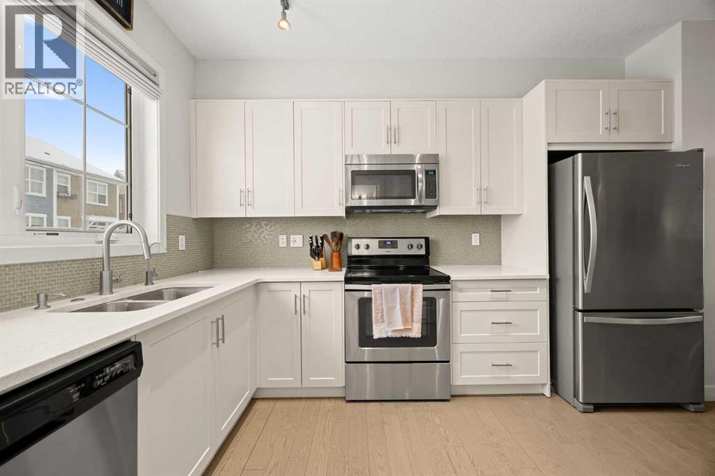 Single Family House for Sale in  Sherwood Row NW Sherwood Calgary 