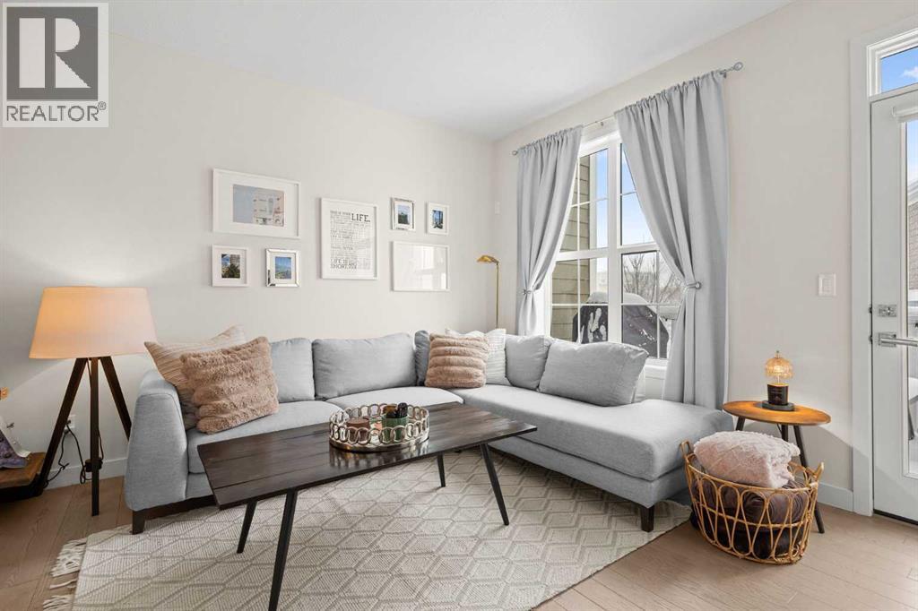 Single Family House for Sale in  Sherwood Row NW Sherwood Calgary 