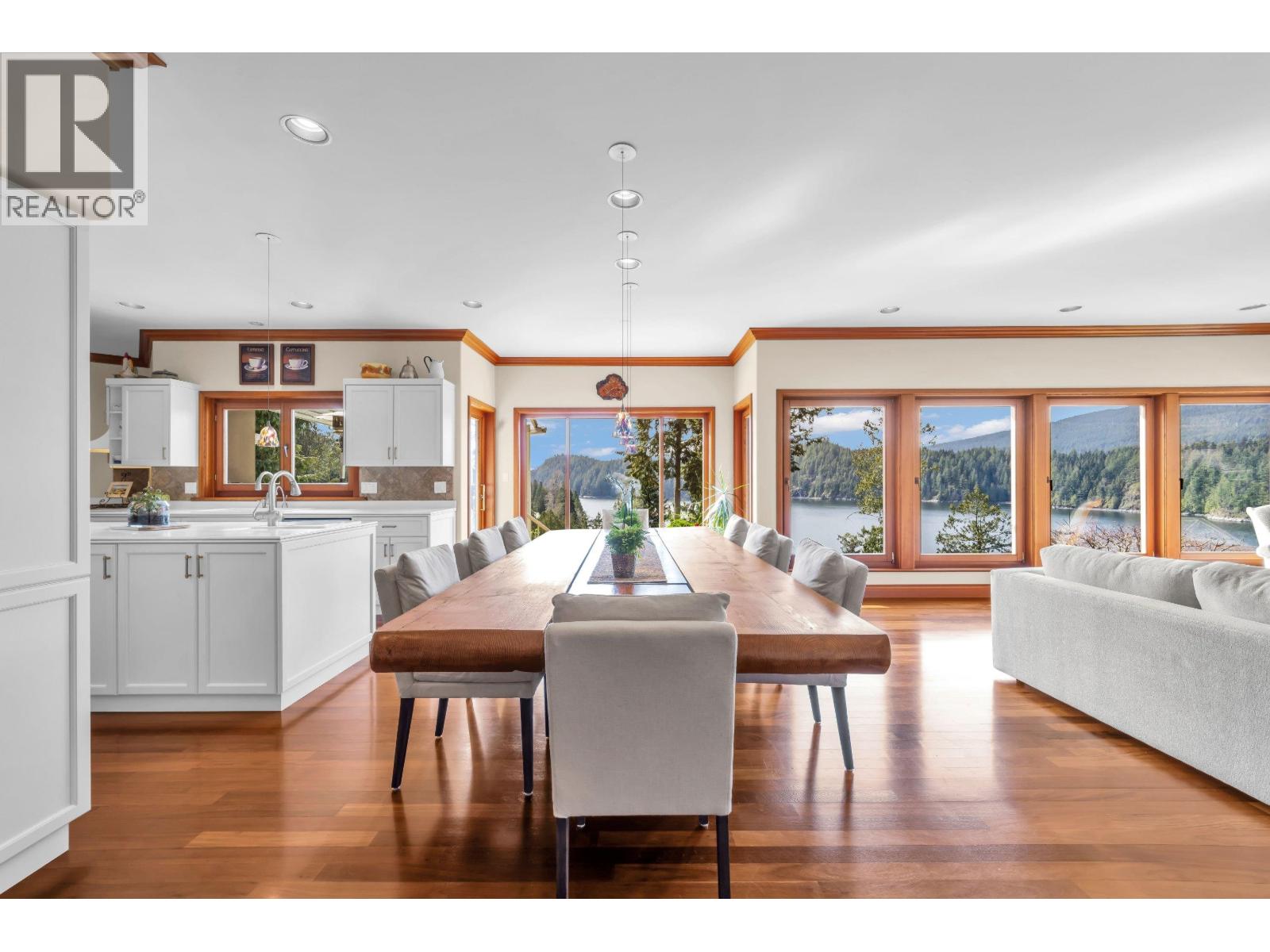 3411 SENKLER ROAD, Belcarra