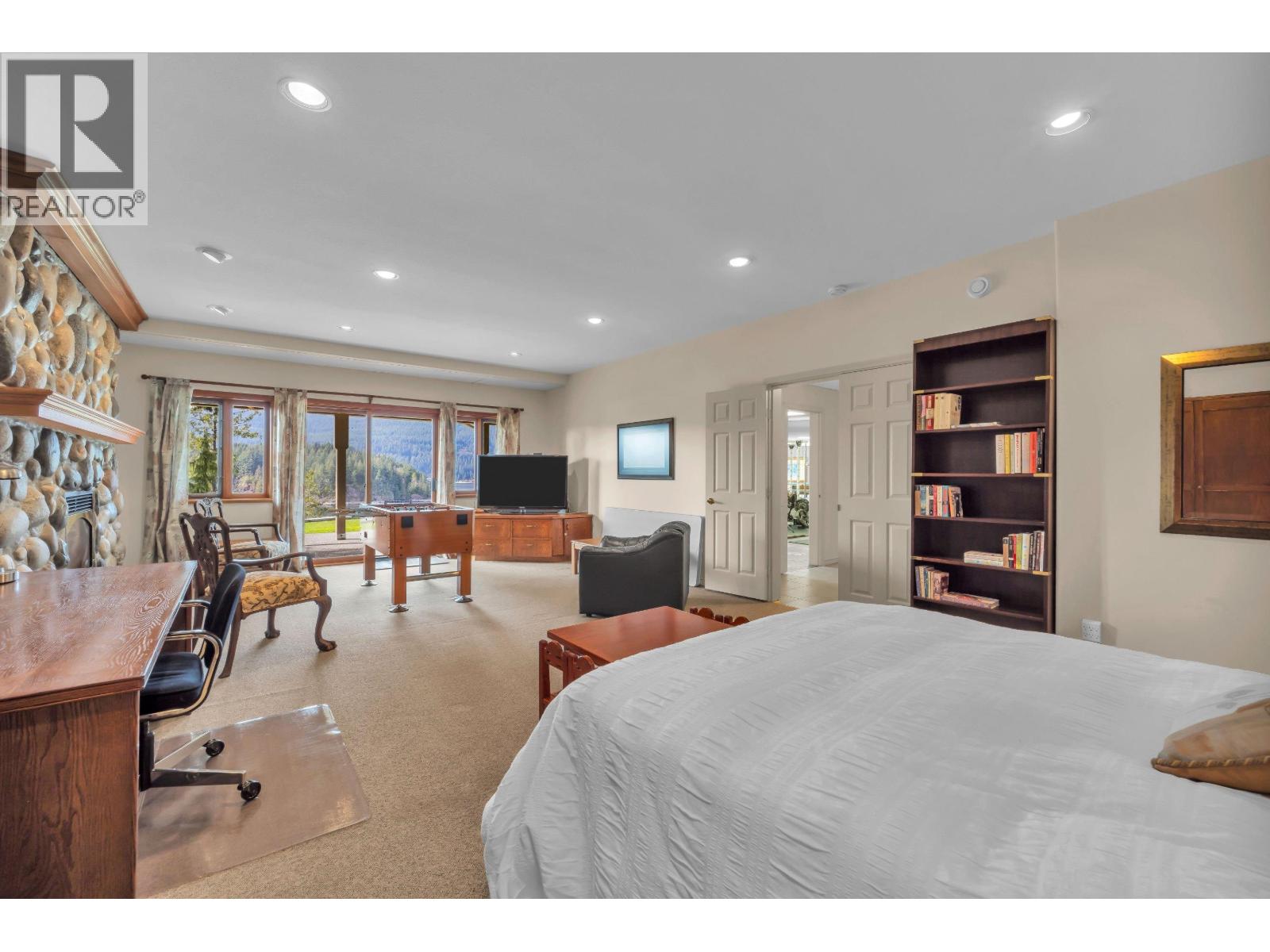 3411 SENKLER ROAD, Belcarra