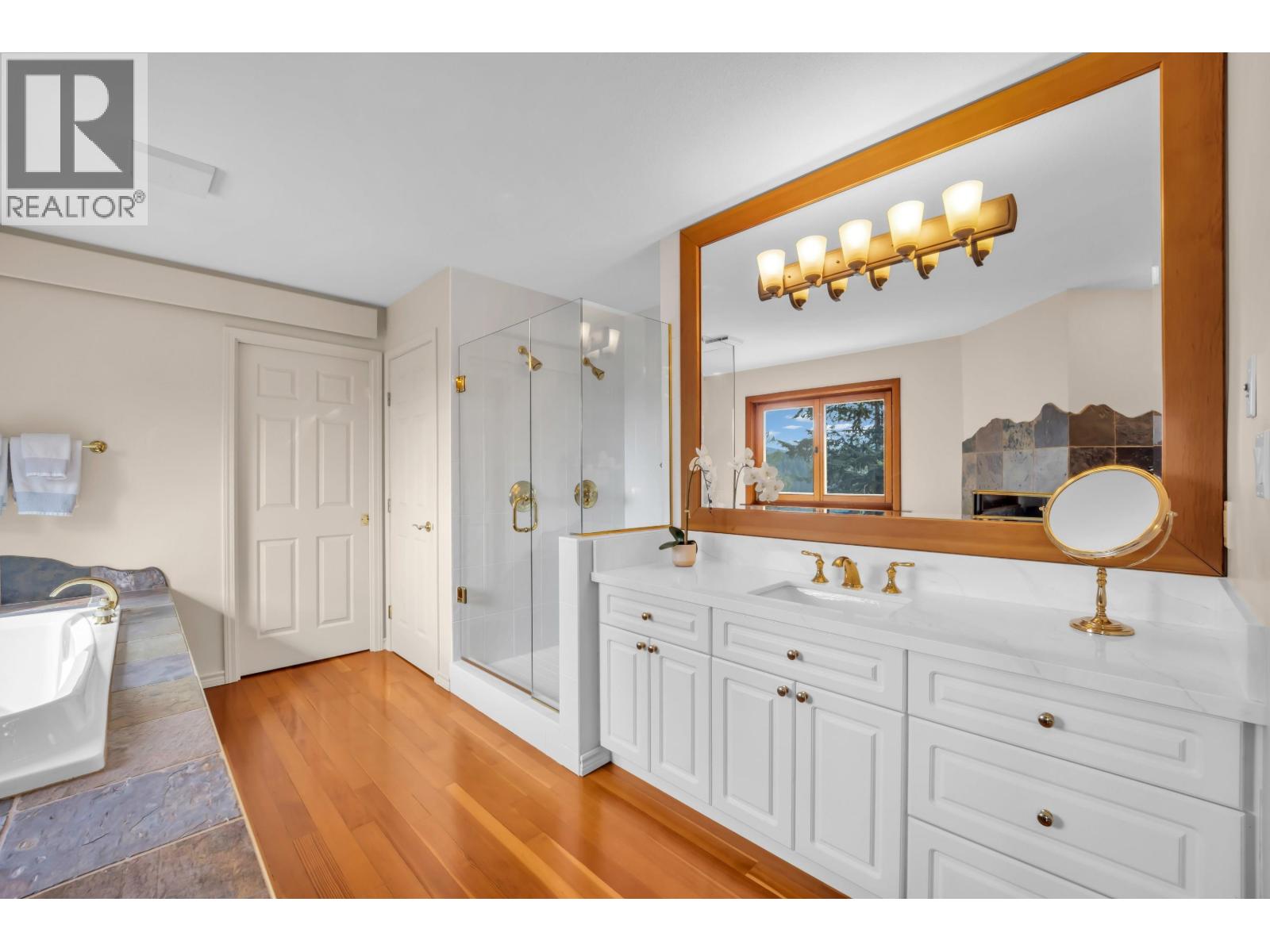 3411 SENKLER ROAD, Belcarra