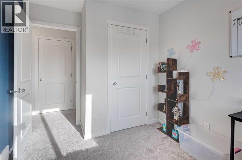 Single Family House for Sale in  Rangeview Drive SE Rangeview Calgary 