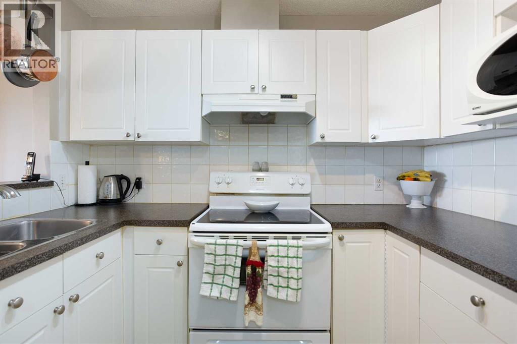 Single Family House for Sale in   Arbour Lake Road NW Arbour Lake Calgary 