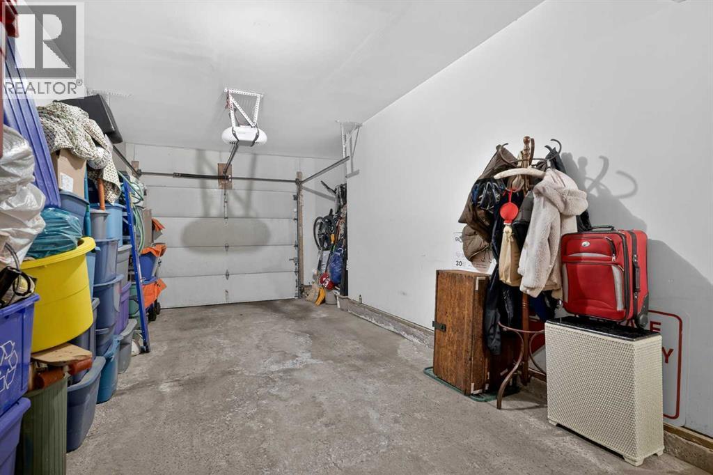 Single Family House 4 Level for Sale in   Silver Springs Road NW Silver Springs Calgary 