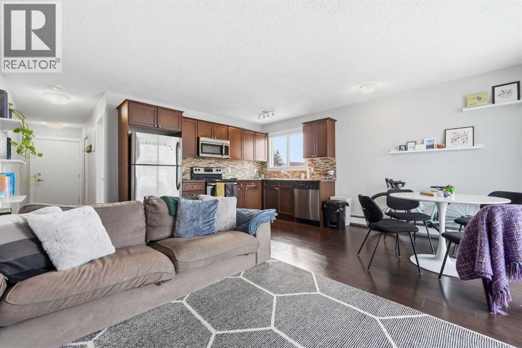 Single Family House for Sale in    Street SW Bankview Calgary 