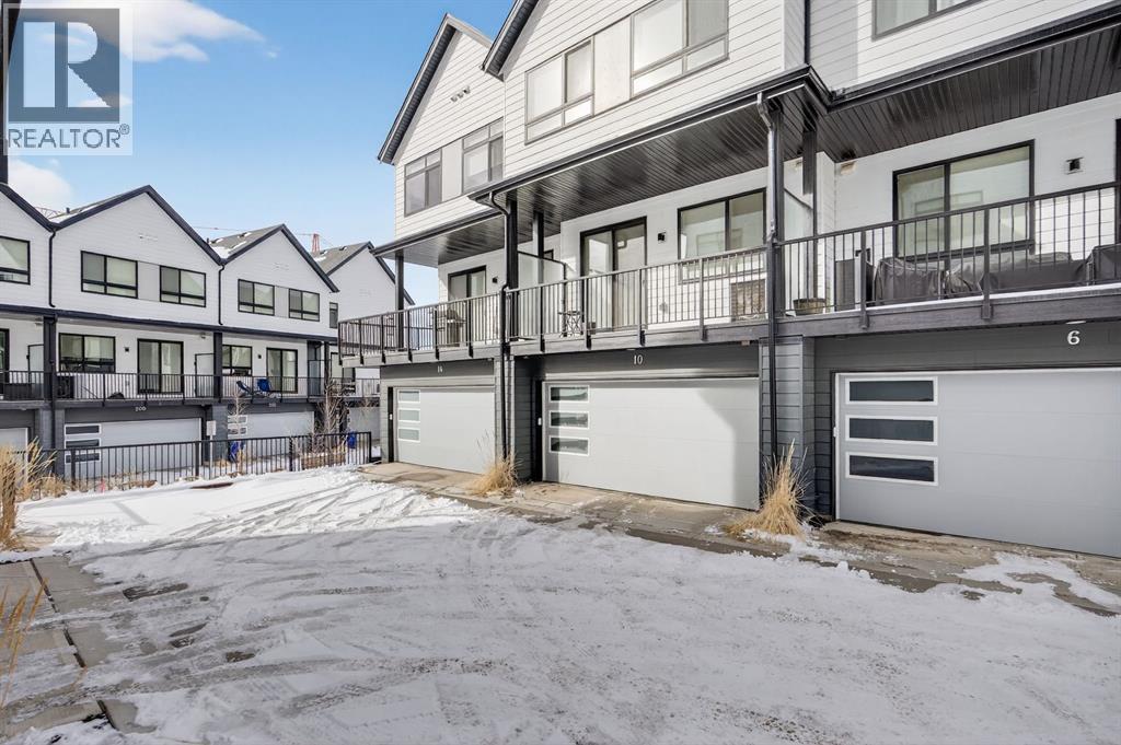 10 Currie Walk SW, Calgary, Alberta