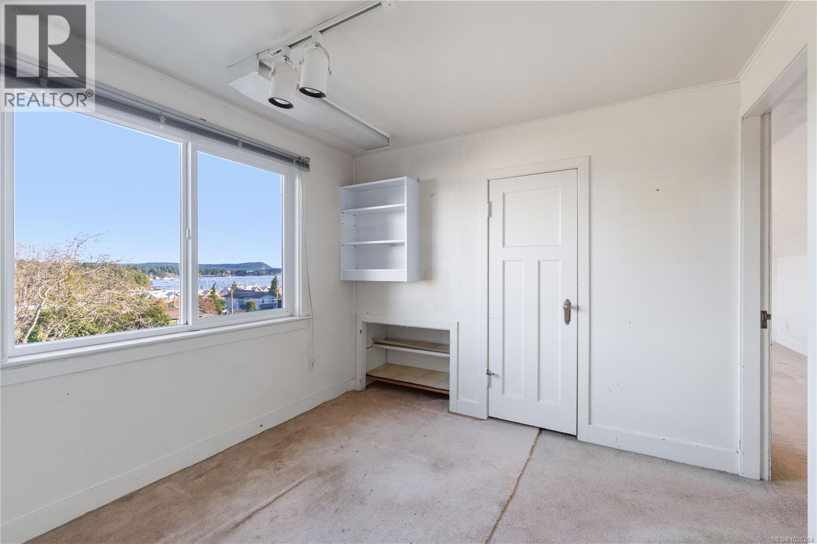 736 TERMINAL AVE N - 38