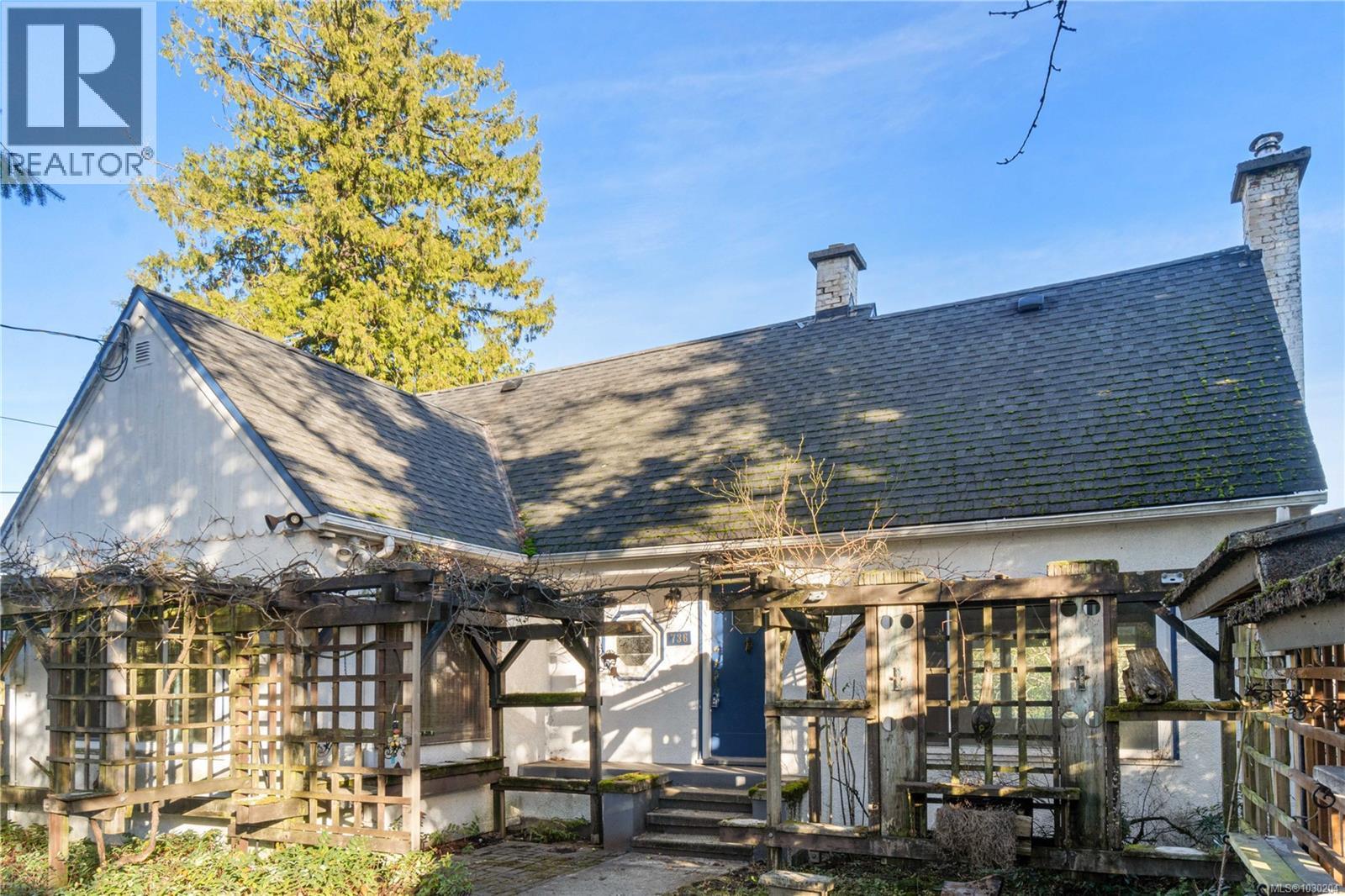 736 TERMINAL AVE N - 63