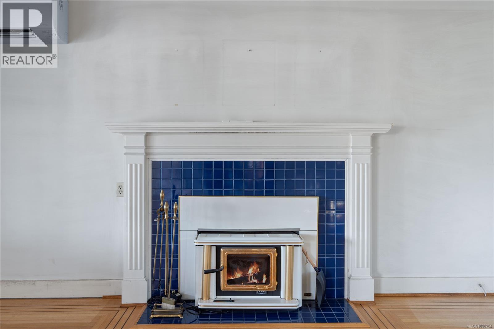 736 TERMINAL AVE N - 8