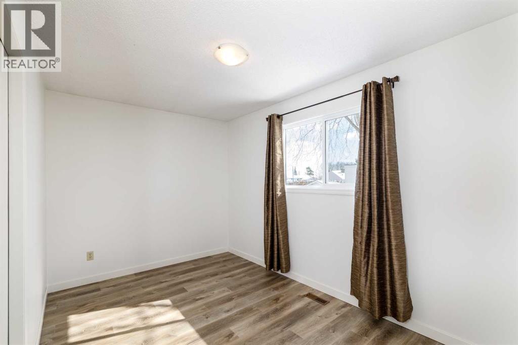 Single Family House Bungalow for Sale in  George Crescent Glendale Red Deer 