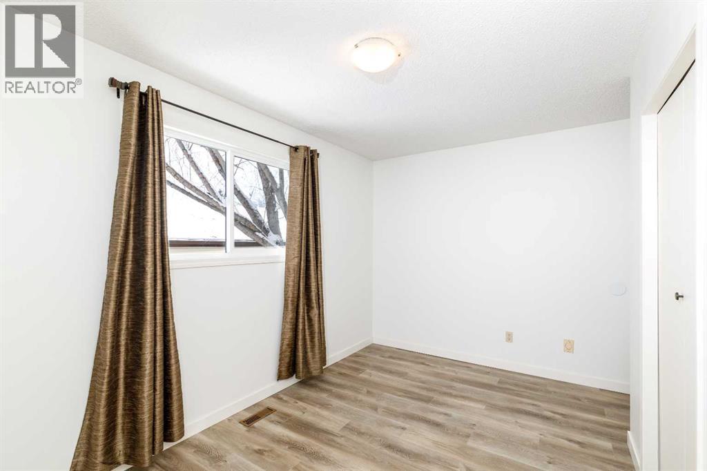 Single Family House Bungalow for Sale in  George Crescent Glendale Red Deer 