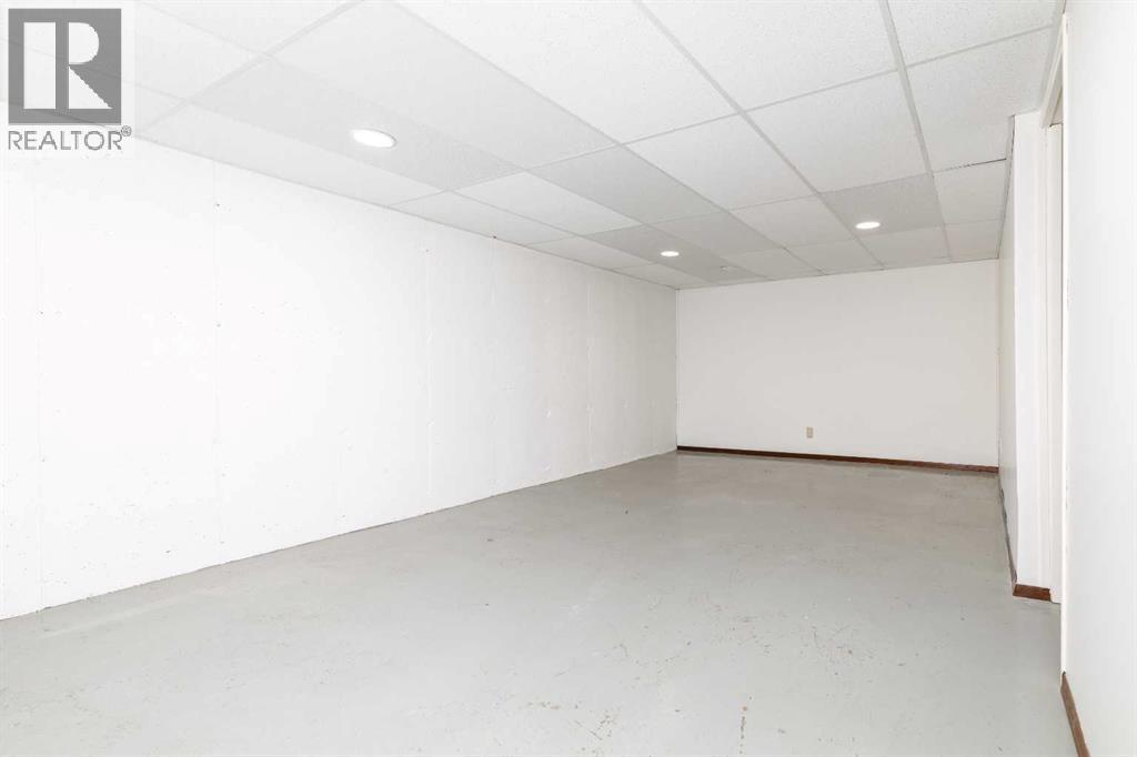 Single Family House Bungalow for Sale in  George Crescent Glendale Red Deer 