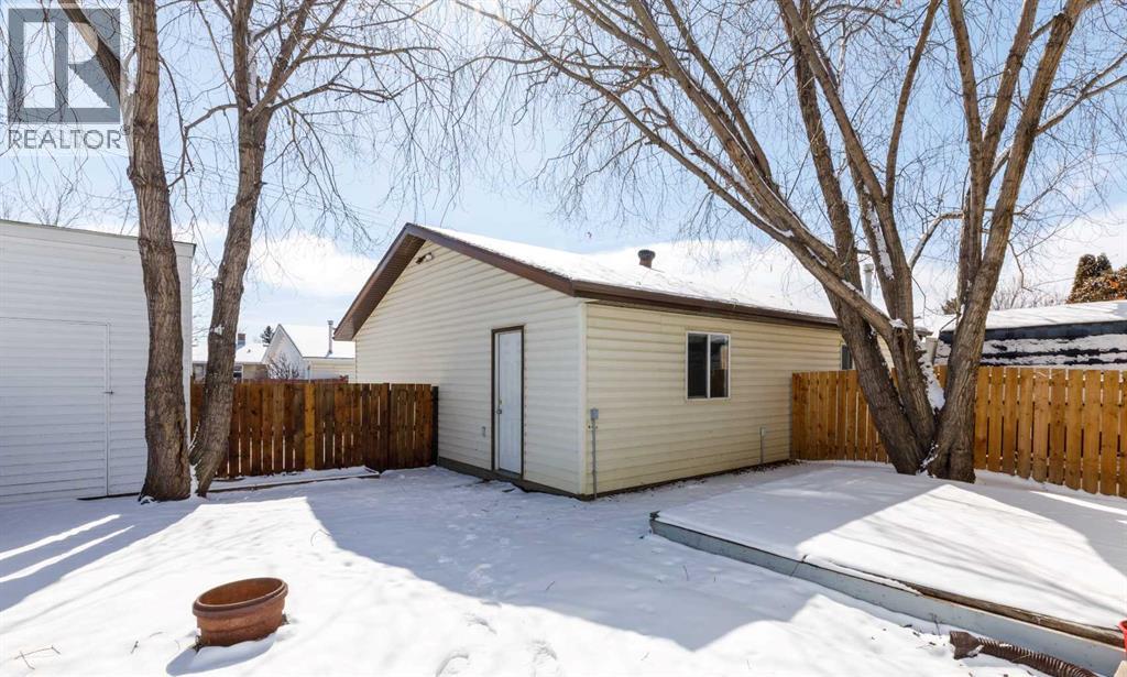 Single Family House Bungalow for Sale in  George Crescent Glendale Red Deer 