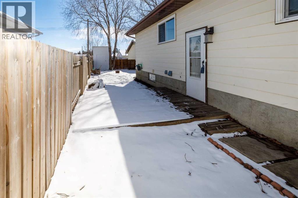 Single Family House Bungalow for Sale in  George Crescent Glendale Red Deer 