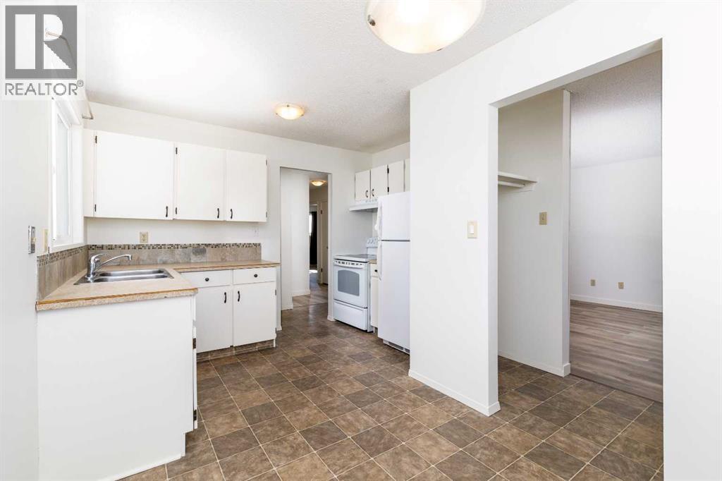 Single Family House Bungalow for Sale in  George Crescent Glendale Red Deer 