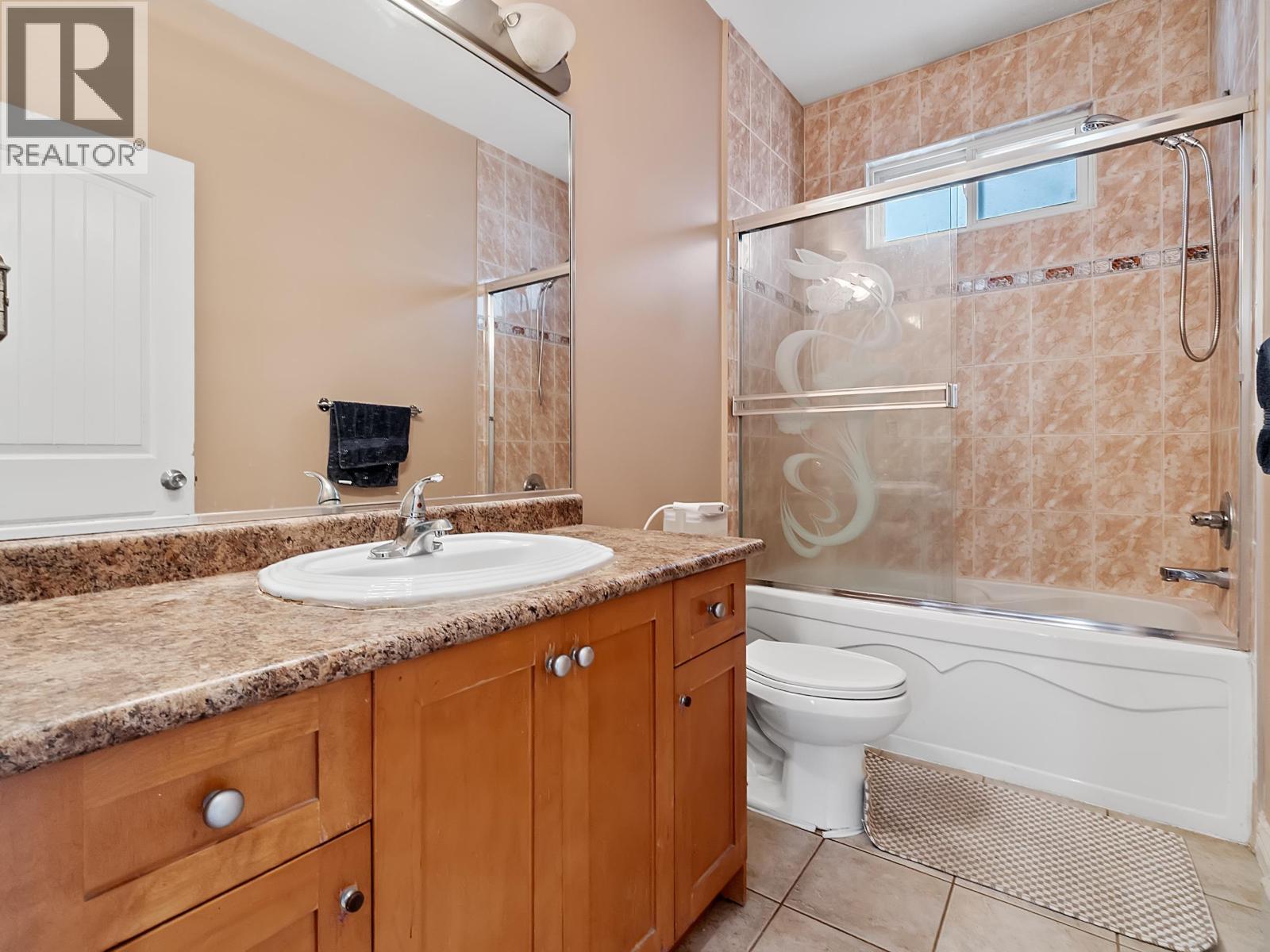 268 HAMPTON STREET, New Westminster