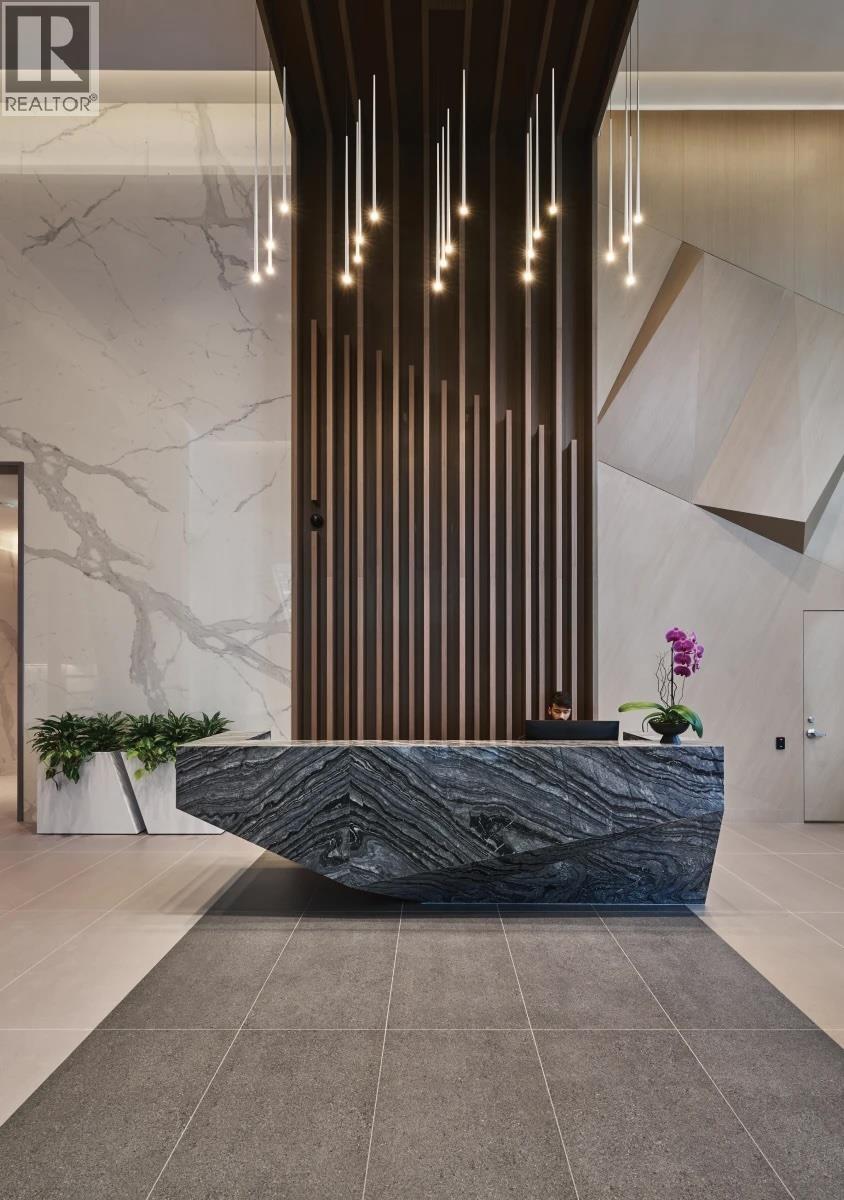 802 660 QUAYSIDE DRIVE, New Westminster