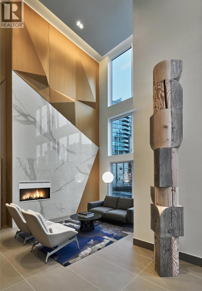 802 660 QUAYSIDE DRIVE, New Westminster