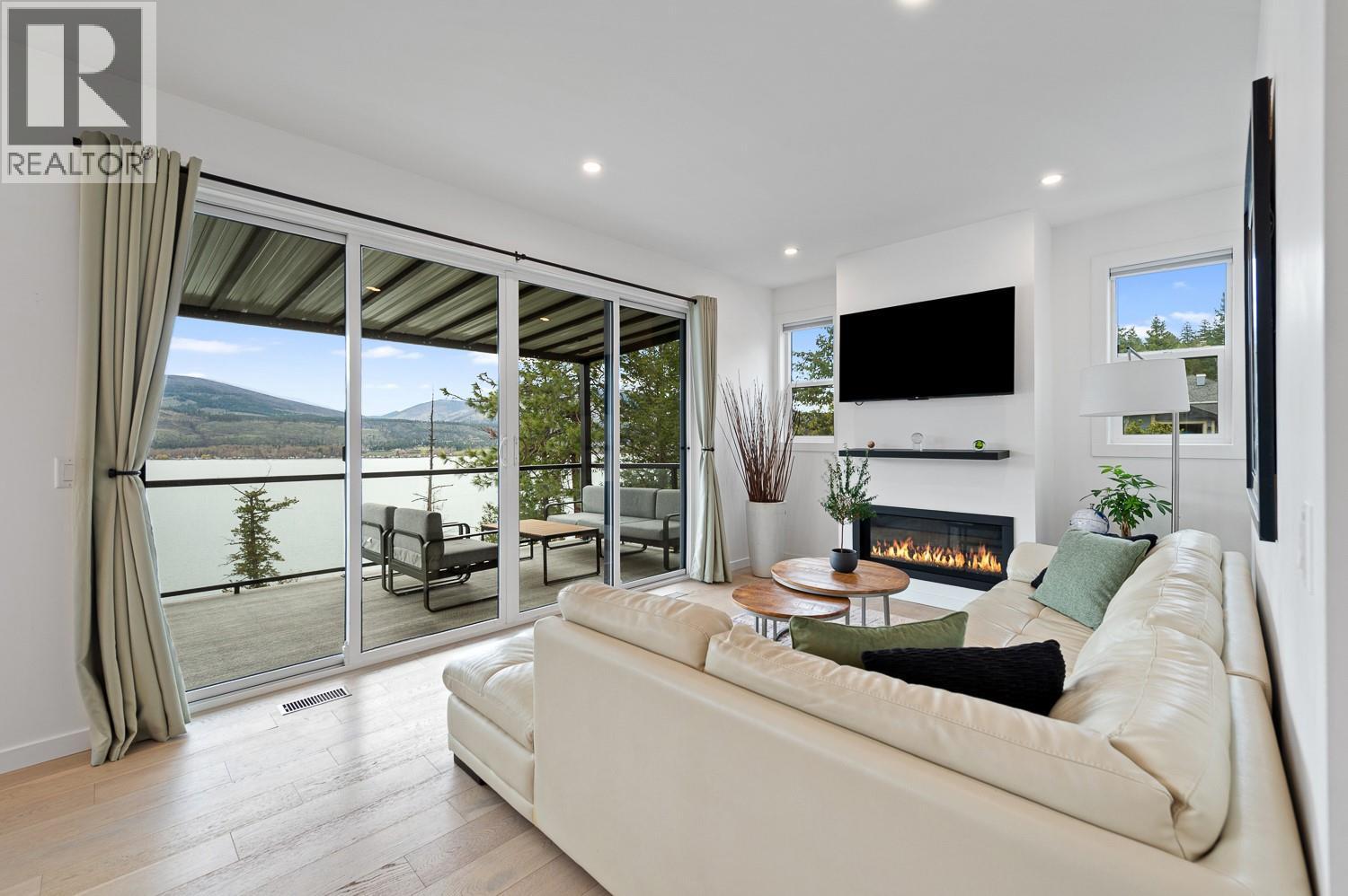 12 40 Kestrel Place, Vernon