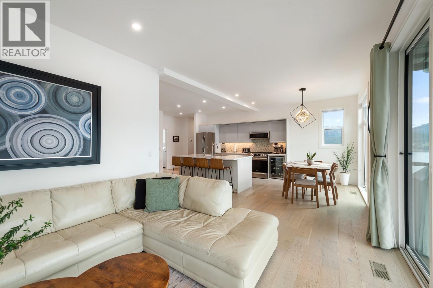 12 40 Kestrel Place, Vernon