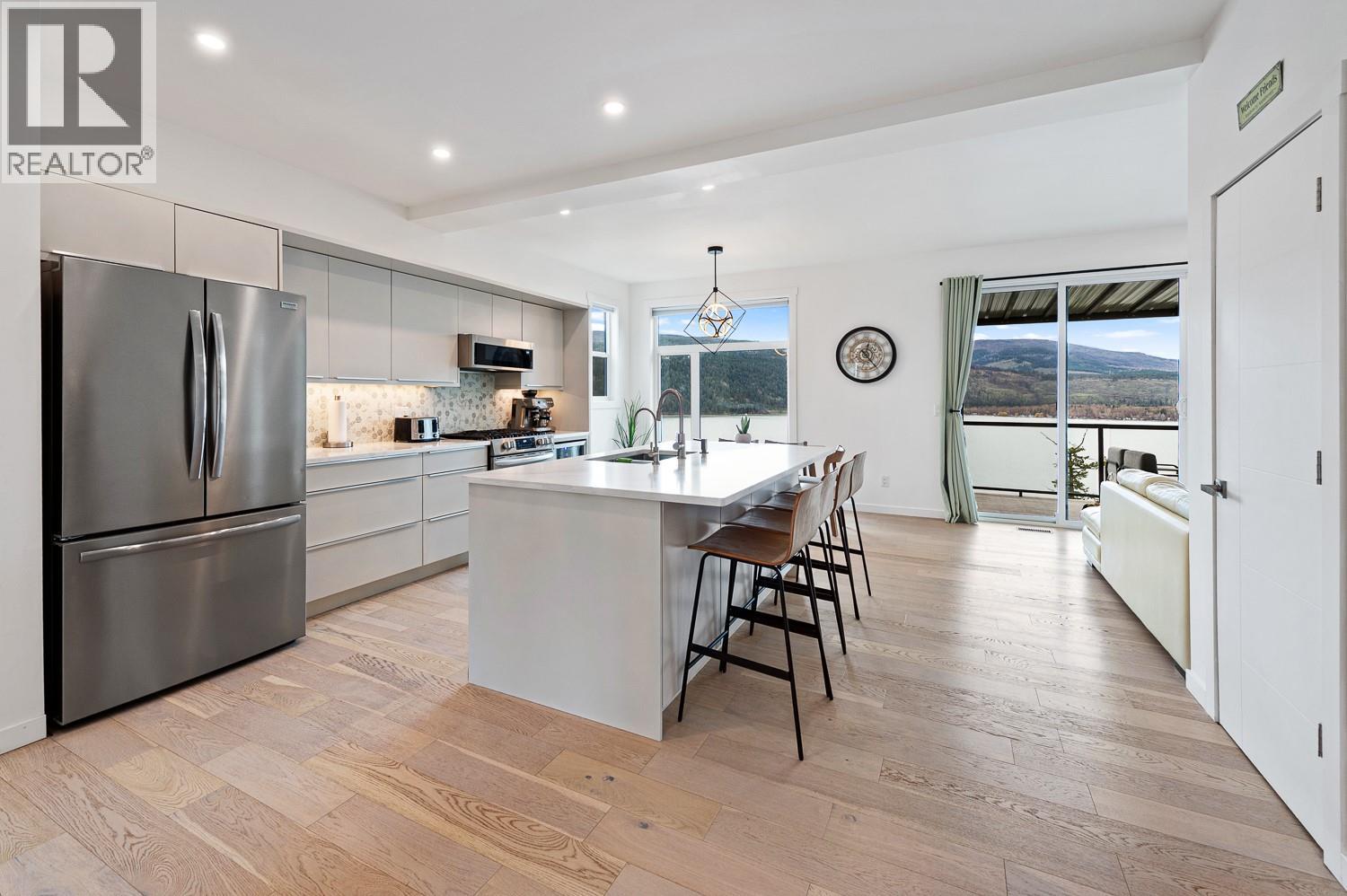 12 40 Kestrel Place, Vernon