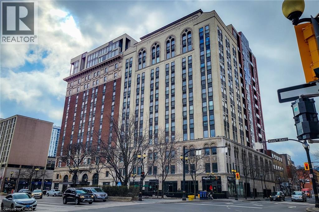 112 E KING ST E/S Street