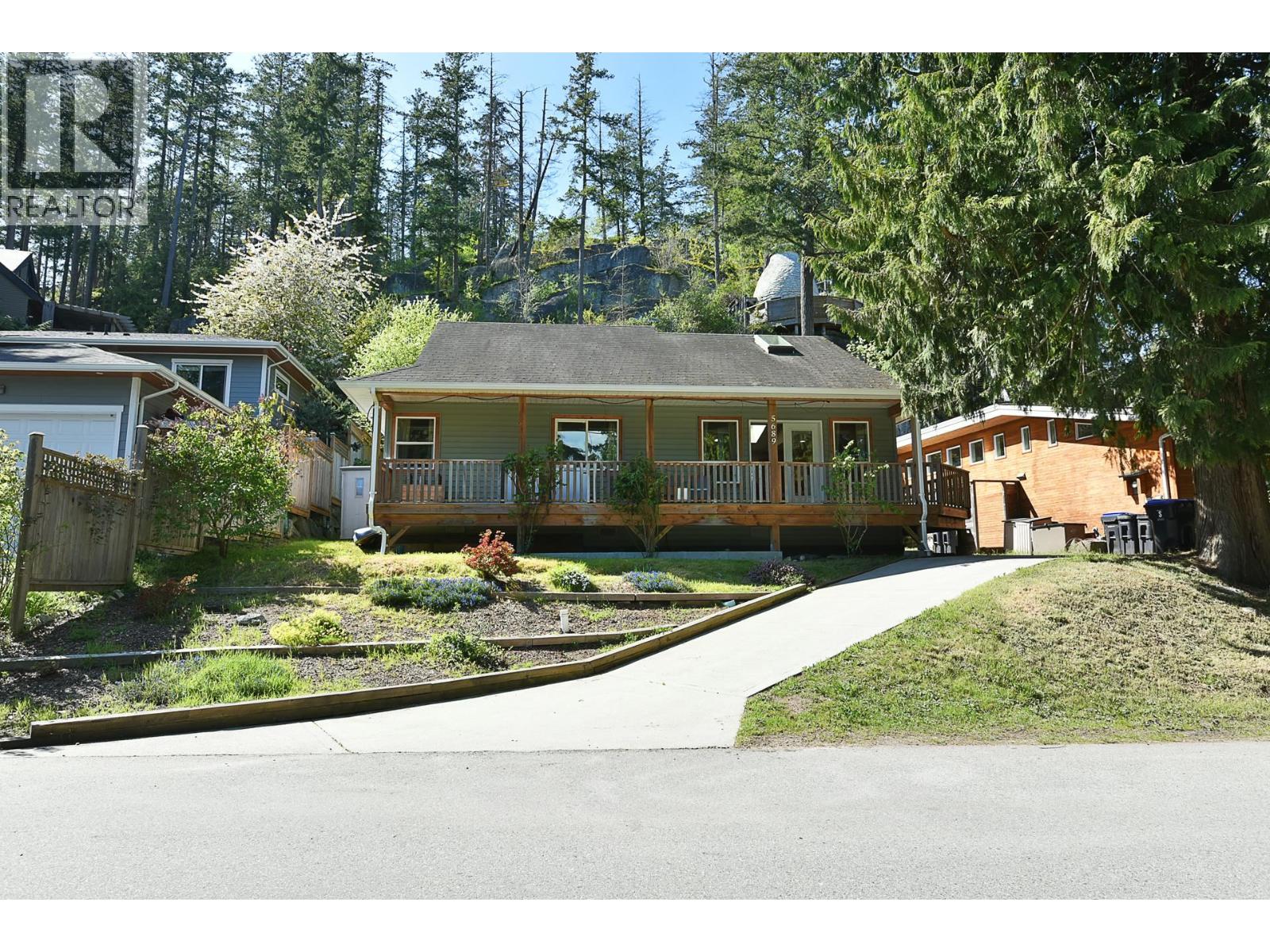 5689 SALMON DRIVE, Sechelt