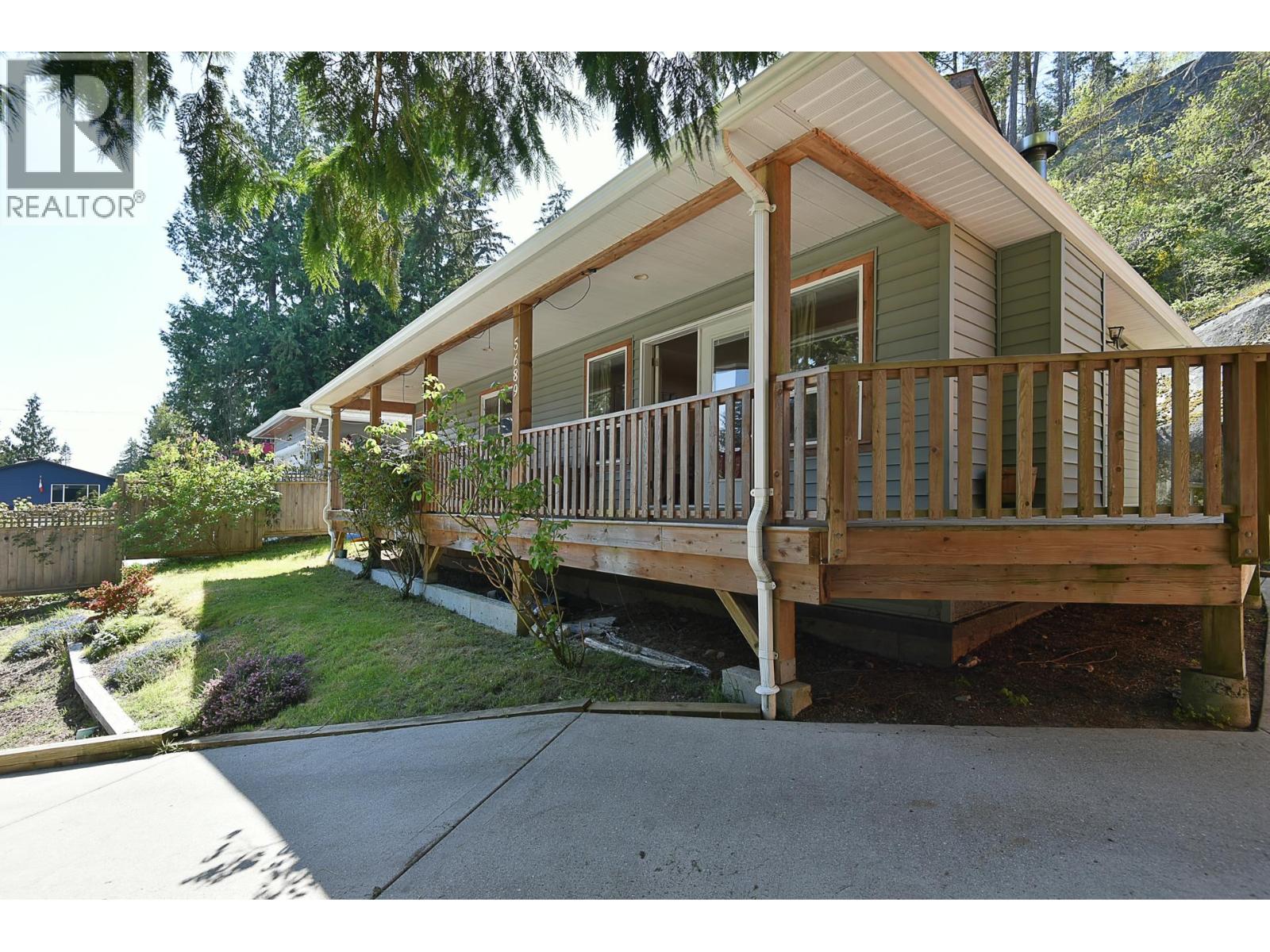 5689 SALMON DRIVE, Sechelt