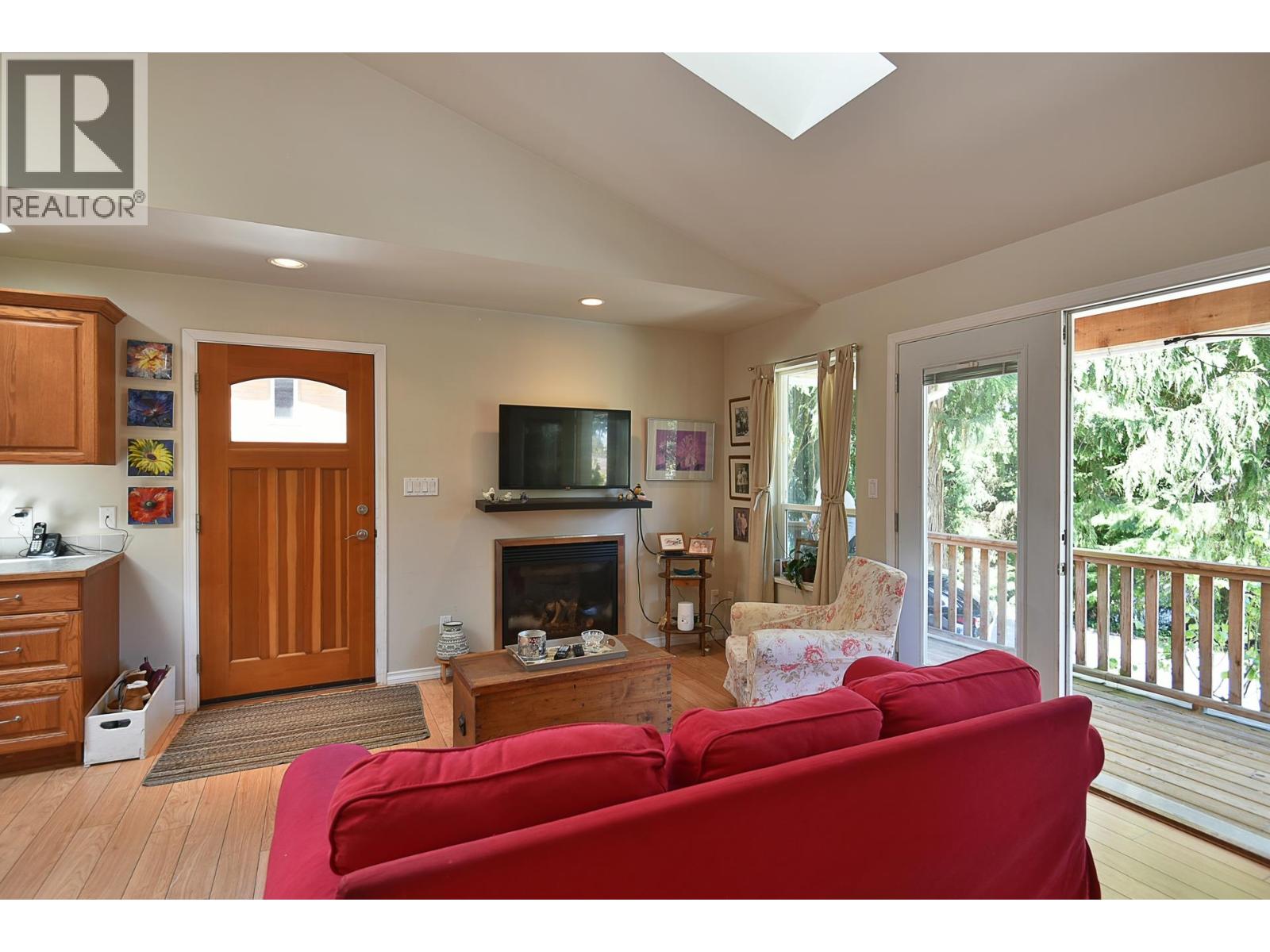 5689 SALMON DRIVE, Sechelt