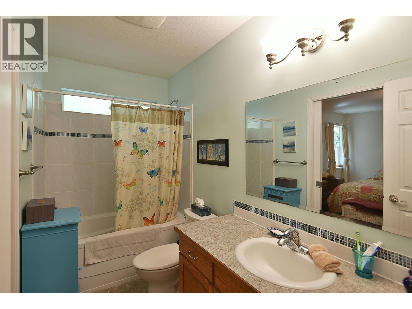 5689 SALMON DRIVE, Sechelt