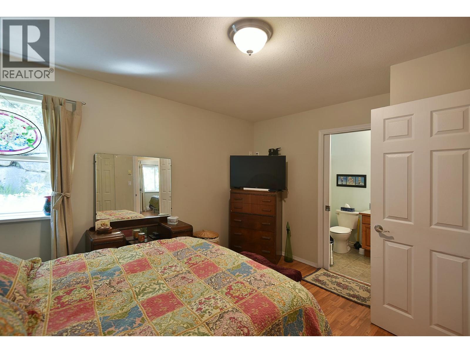 5689 SALMON DRIVE, Sechelt