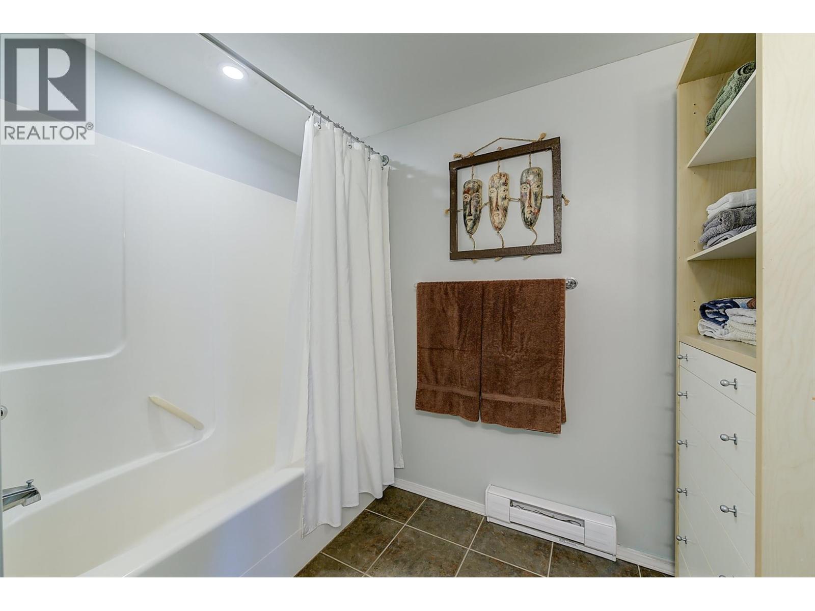 #204 265 Froelich Road - 21