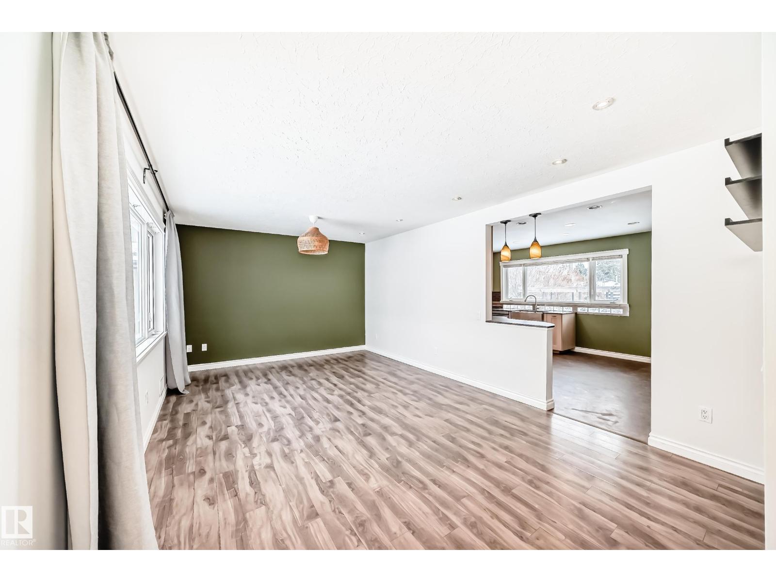 10532 47 ST NW, Edmonton