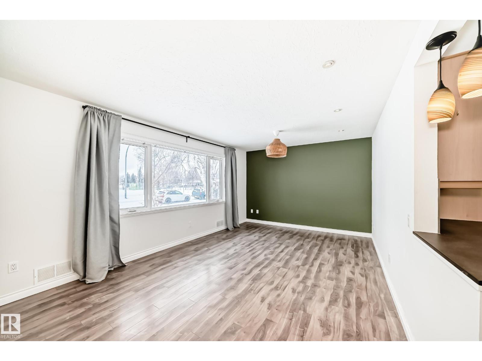 10532 47 ST NW, Edmonton