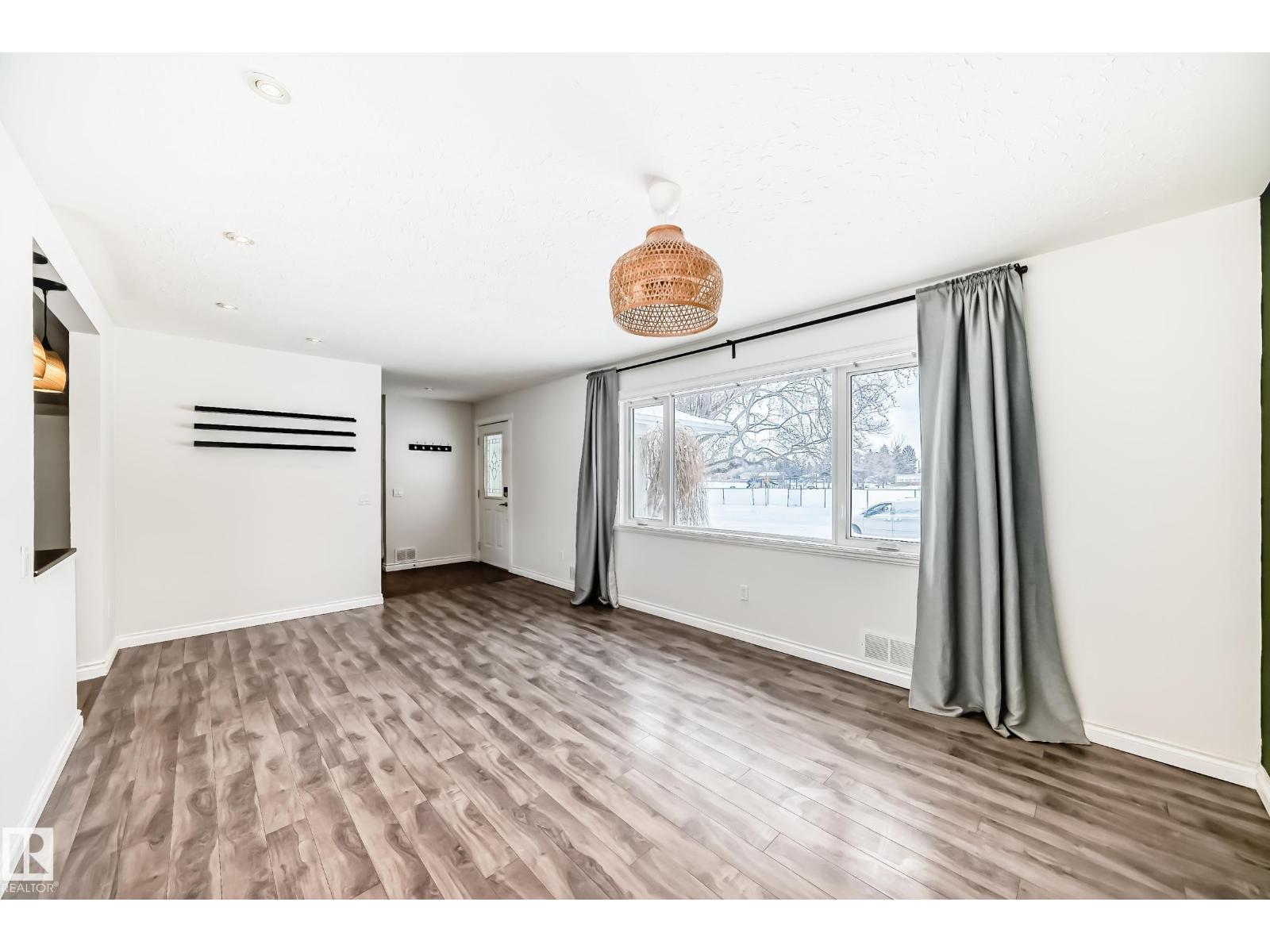 10532 47 ST NW, Edmonton