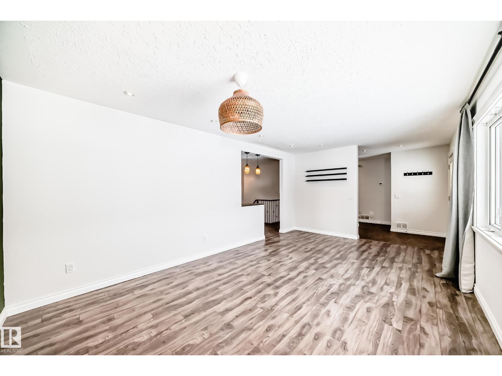 10532 47 ST NW, Edmonton