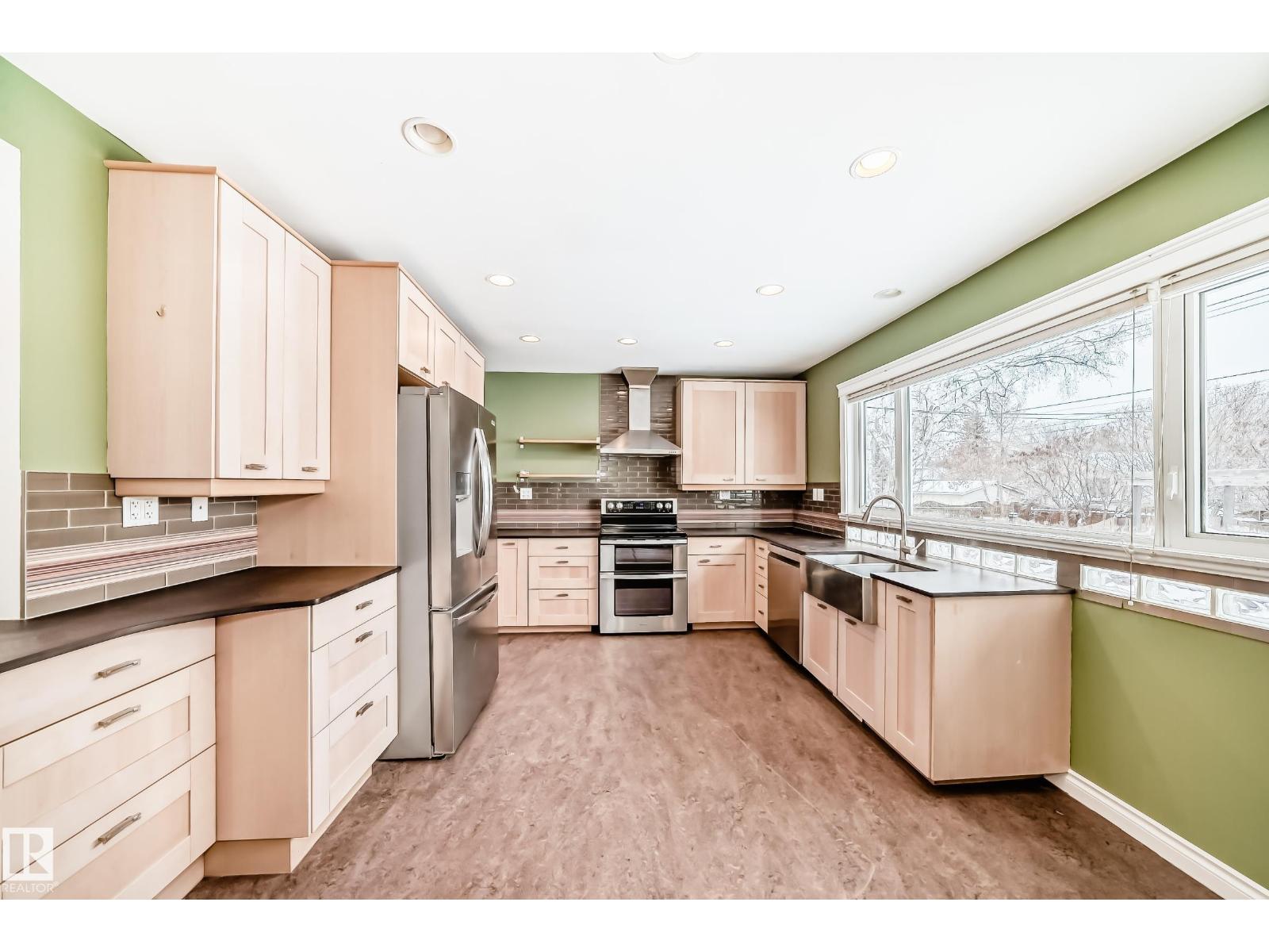 10532 47 ST NW, Edmonton