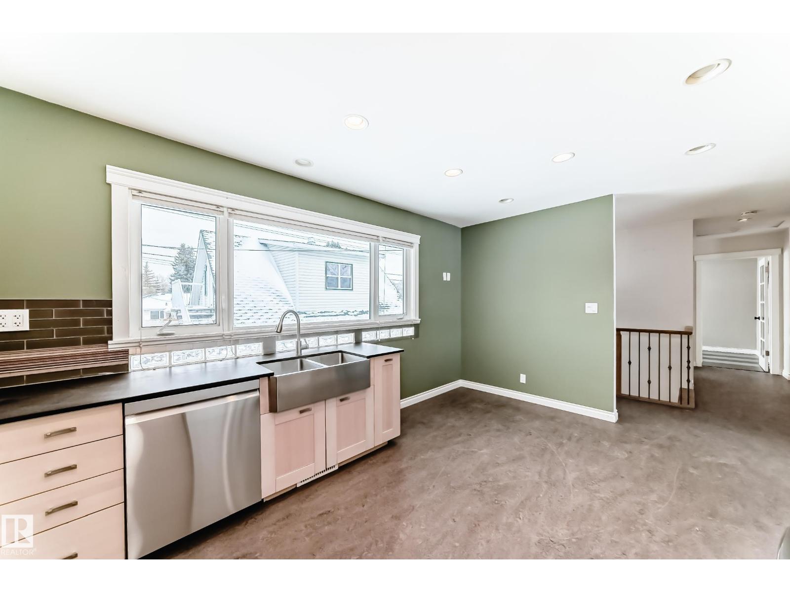 10532 47 ST NW, Edmonton