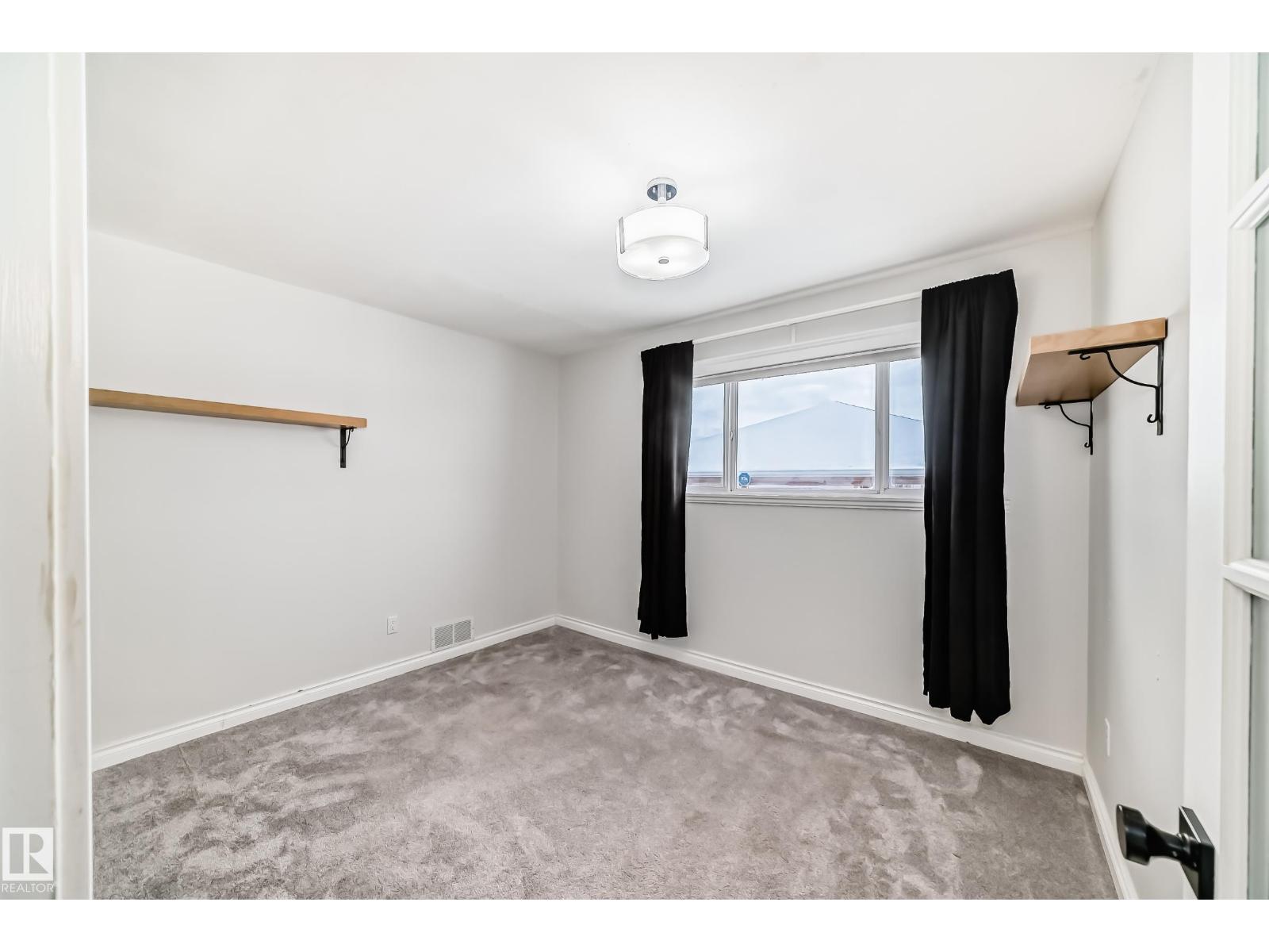 10532 47 ST NW, Edmonton